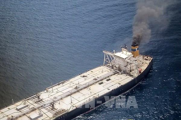 Dập tắt đám cháy trên tàu MT New Diamond chở 20 triệu thùng dầu