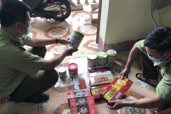 Xử phạt cơ sở kinh doanh thực phẩm chức năng có dấu hiệu nhập lậu