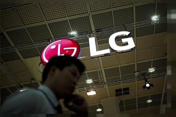 LG có thể không phát triển điện thoại thông minh có khả năng cuộn lại