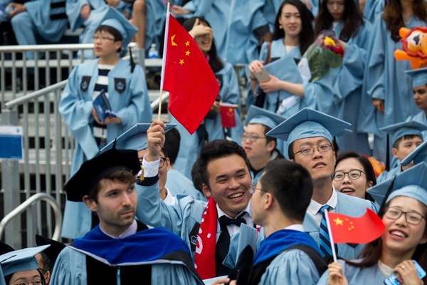 Mỹ thu hồi thị thực của hơn 1.000 sinh viên, chuyên gia Trung Quốc