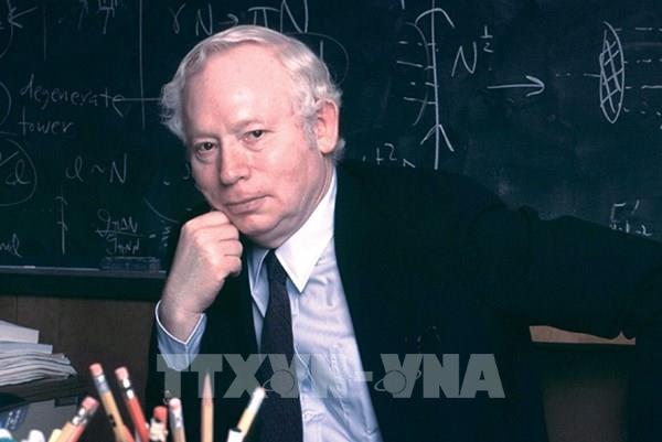 Giáo sư Steven Weinberg được trao Giải thưởng Đột phá Đặc biệt về Vật lý cơ bản 
