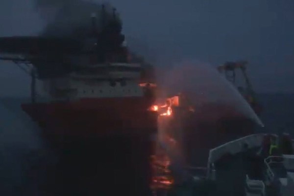Hàn Quốc: Cháy tàu biển có 10 thuyền viên Việt Nam