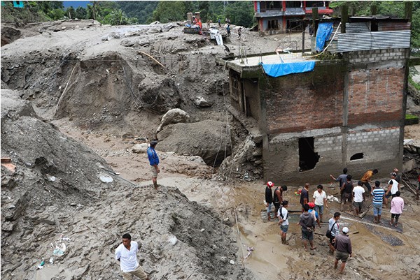 Lở đất ở Nepal, hơn 30 người thiệt mạng và mất tích