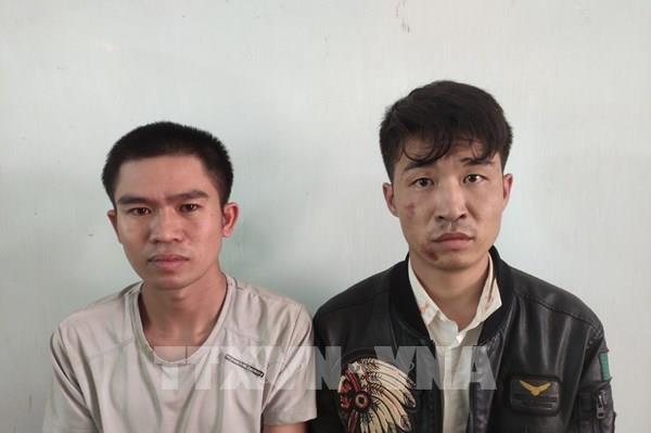 Bắt khẩn cấp 2 đối tượng dùng súng cưỡng đoạt tài sản