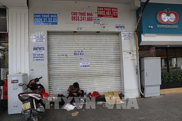 Hàng loạt cửa hàng khu vực trung tâm TP HCM phải đóng cửa do ế ẩm vì dịch COVID-19