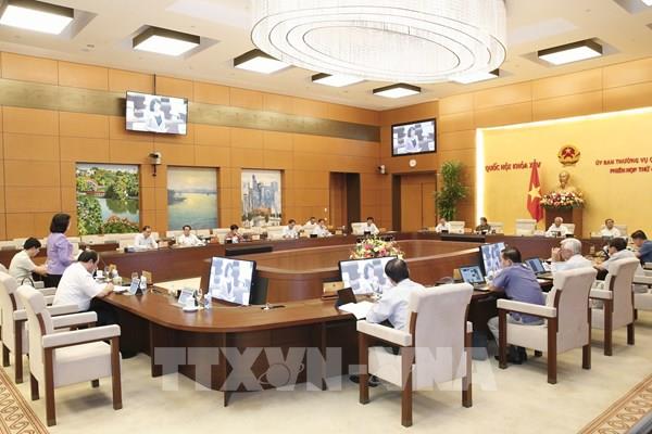 Ủy ban Thường vụ Quốc hội ban hành Nghị quyết về công tác nhân sự