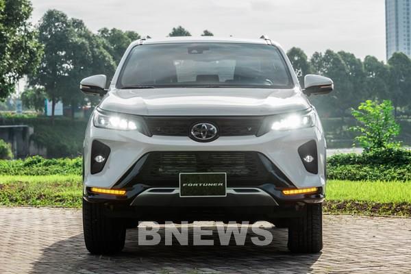 Toyota Việt Nam giới thiệu Fortuner nâng cấp, giá từ 995 triệu đồng