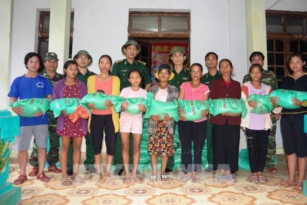 Quảng Bình cấp gạo hỗ trợ đồng bào dân tộc thiểu số bị cô lập do bão số 5