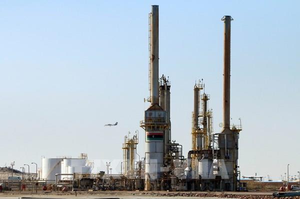 OPEC đối mặt với thời điểm khó khăn lịch sử