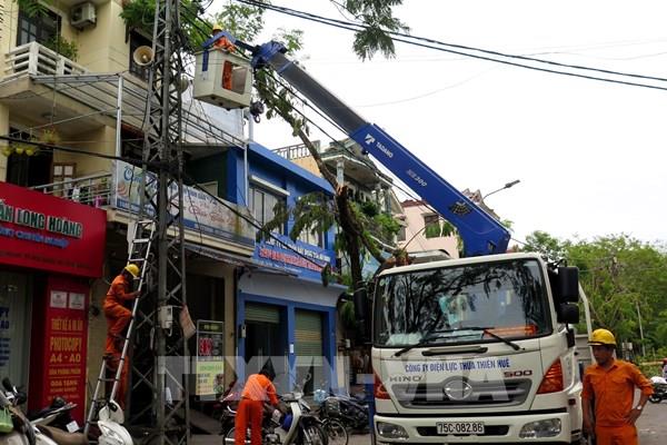 Điện lực Thừa Thiên - Huế đã khôi phục điện cho khoảng 90% khách hàng