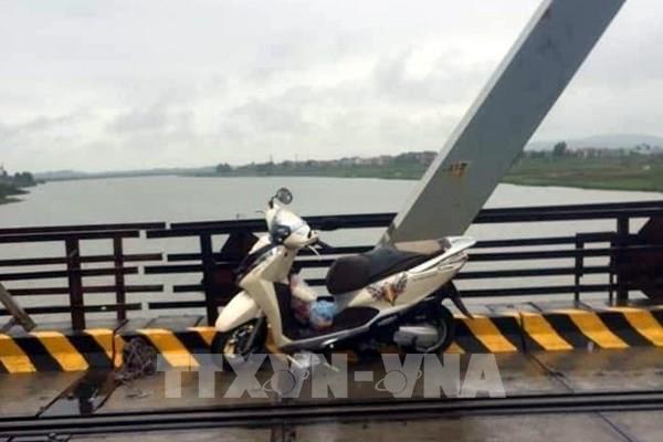 Nhảy xuống sông cứu người, tài xế xe tải và nạn nhân cùng bị đuối nước