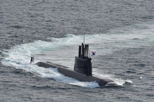Hàn Quốc phát triển tàu ngầm trang bị pin lithium-ion