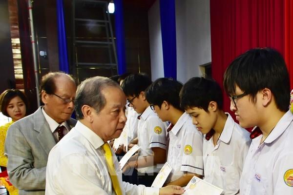 Hơn 200 học sinh, sinh viên Thừa Thiên - Huế được nhận học bổng Vallet