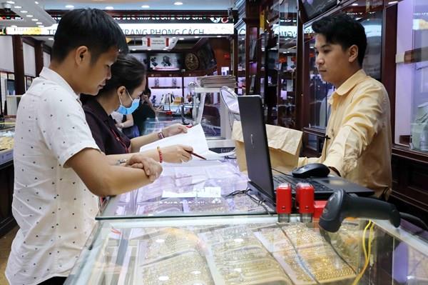 Giá vàng sáng 26/10 giảm 50 nghìn đồng/lượng