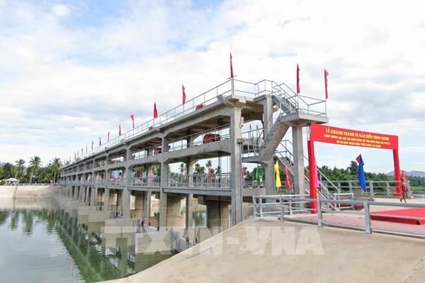 Bình Định khánh thành đập ngăn mặn trên sông Lại Giang