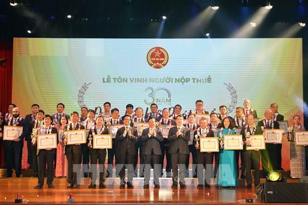 Tôn vinh 30 doanh nghiệp nộp thuế tiêu biểu