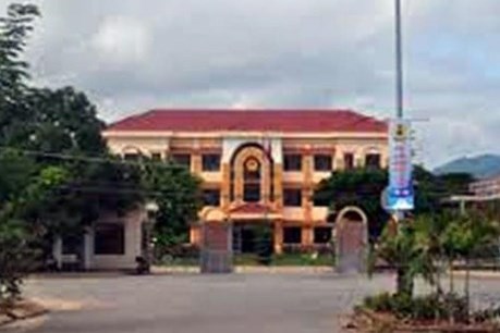 Hủy quyết định thu bằng trung học cơ sở của Phó Chủ tịch UBND thị trấn Mộ Đức