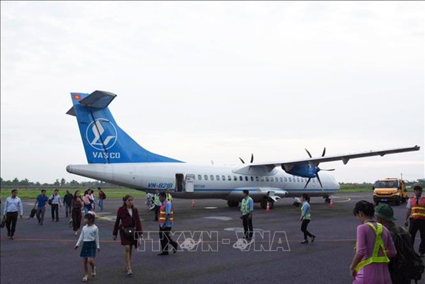 Đề nghị tăng tần suất bay thương mại đến Cảng hàng không Cà Mau