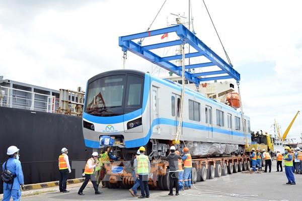 Đoàn tàu đầu tiên của tuyến metro Bến Thành – Suối Tiên về tới Tp. Hồ Chí Minh