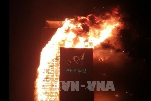 Cháy lớn tại chung cư Hàn Quốc