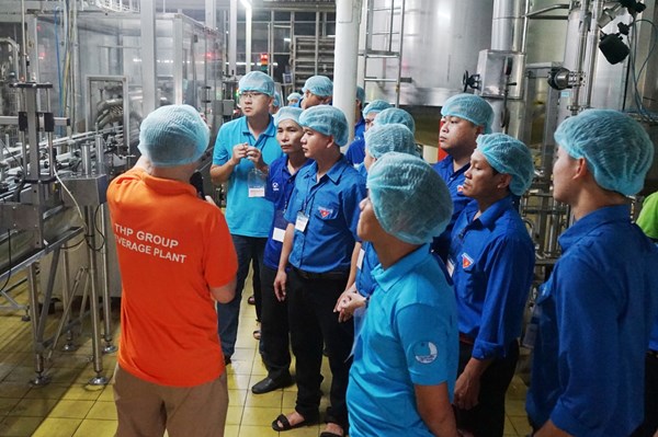 Tân Hiệp Phát đồng hành cùng thanh niên Đông Nam Bộ tìm hiểu về khoa học công nghệ