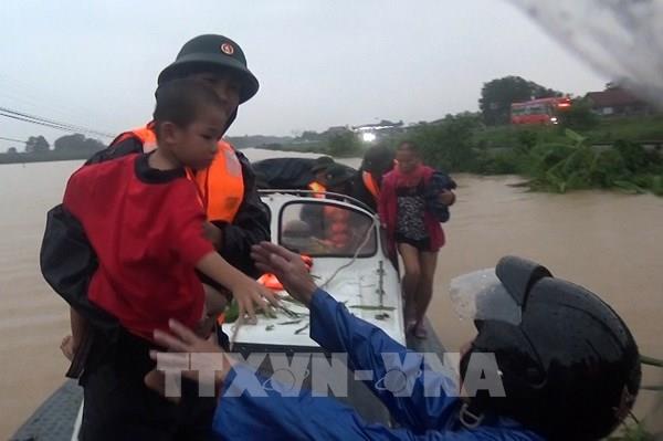 Quảng Trị có 4 người chết, 39.700 hộ bị ngập lụt do lũ lớn