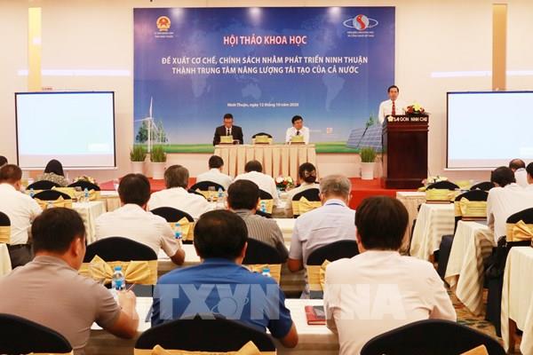 Phát triển Ninh Thuận thành trung tâm năng lượng tái tạo