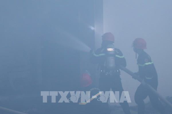 Khống chế đám cháy lớn tại Khu Công nghiệp Hòa Xá 