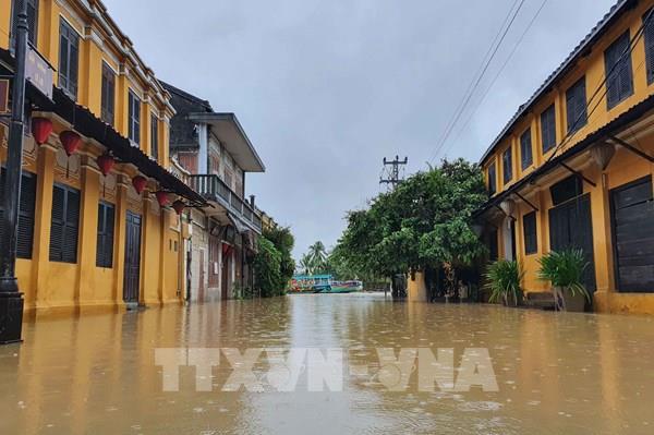 Mưa lũ tại miền Trung