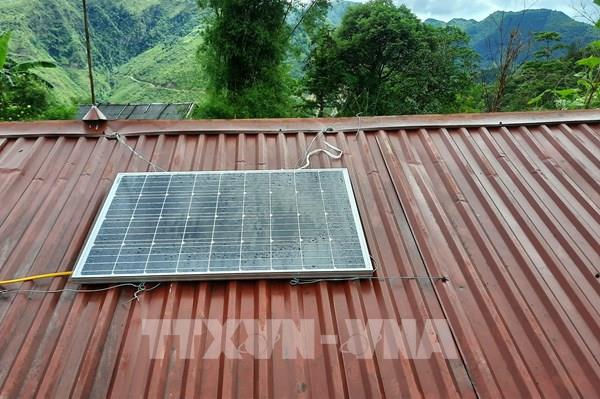 Thí điểm thắp sáng vùng cao Mù Cang Chải bằng năng lượng mặt trời