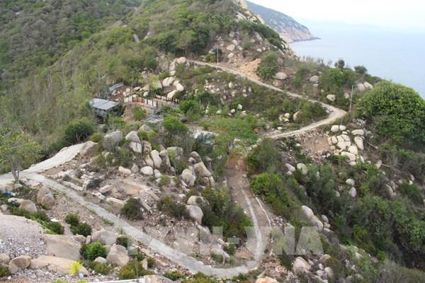 Khám phá ngọn hải đăng Hòn Lớn, Nha Trang