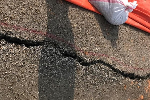 Xử lý khẩn cấp sự cố nứt đỉnh đập ở hồ lớn thứ 2 của Thanh Hóa