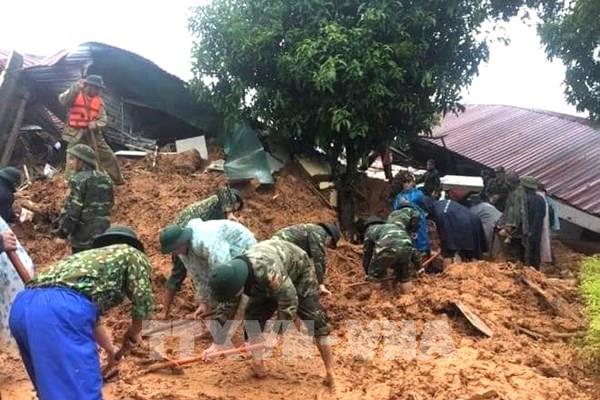 Sạt lở đất tại Quảng Trị vùi lấp 22 cán bộ, chiến sỹ: Tìm thấy thi thể đầu tiên
