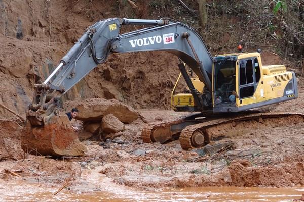 Sạt lở đất ở Hướng Hóa - Quảng Trị: Chuẩn bị chu đáo để đưa thi thể các nạn nhân ra ngoài