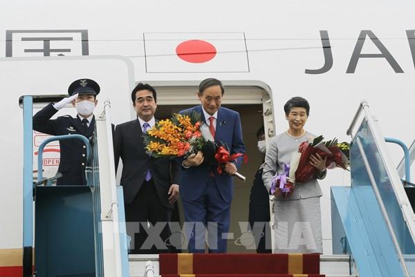 Thủ tướng Nhật Bản Suga Yoshihide kết thúc chuyến thăm chính thức Việt Nam