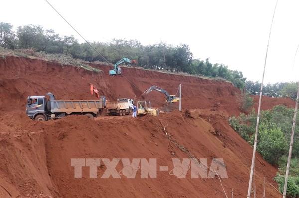 Khắc phục sạt lở tuyến đường độc đạo nối Bình Phước và Lâm Đồng