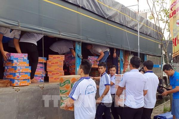 Trục lợi do mưa lũ có thể bị phạt đến 30 triệu đồng, tước giấy phép kinh doanh