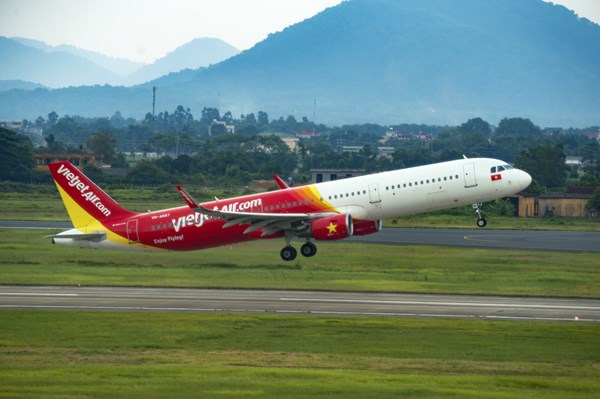 Vietjet Air đổi vé miễn phí không giới hạn cho khách đi đến miền Trung