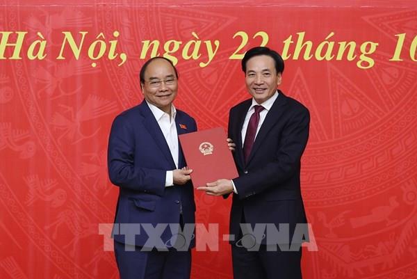 Thủ tướng trao quyết định bổ nhiệm Phó Chủ nhiệm Văn phòng Chính phủ