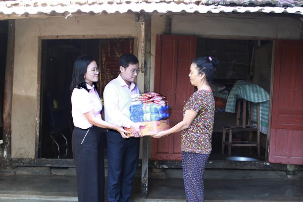 Trọn yêu thương gửi về khúc ruột miền Trung