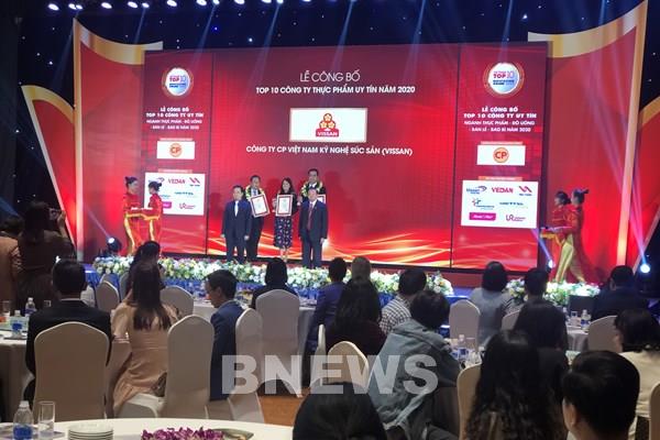 Vinh danh Top 500 doanh nghiệp lợi nhuận tốt nhất Việt Nam năm 2020