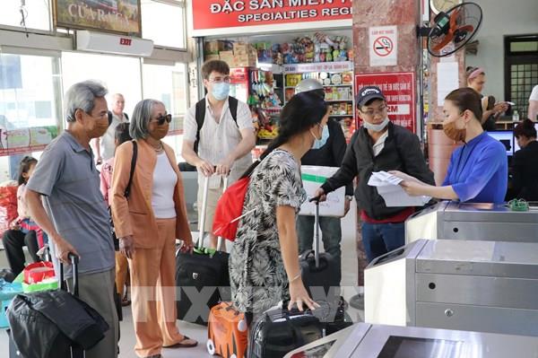 Bộ Giao thông Vận tải yêu cầu hành khách đeo khẩu trang suốt hành trình