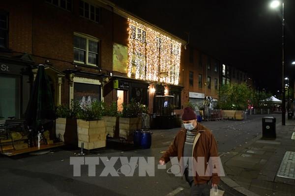 Dịch COVID-19 sáng 24/10: Số ca mắc tại Pháp vượt ngưỡng một triệu người