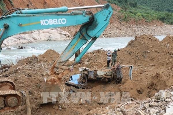 Đã tìm thấy thi thể 3 người mất tích khi đi rừng ở Quảng Bình