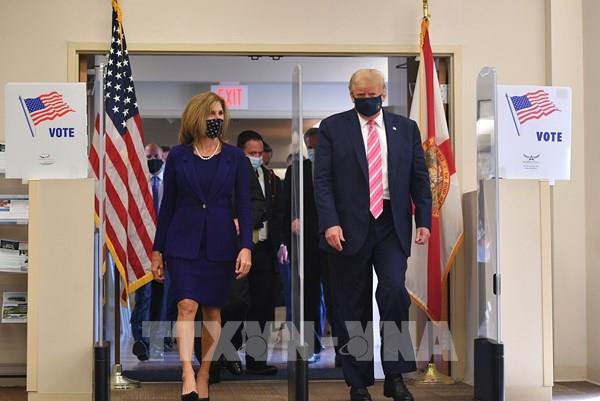 Bầu cử Mỹ 2020: Tổng thống D.Trump bỏ phiếu sớm tại bang Florida