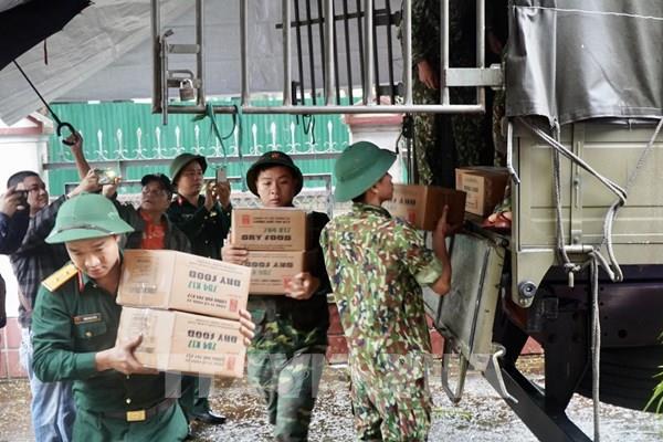 Xuất cấp hàng dự trữ phục vụ cứu hộ, cứu nạn miền Trung