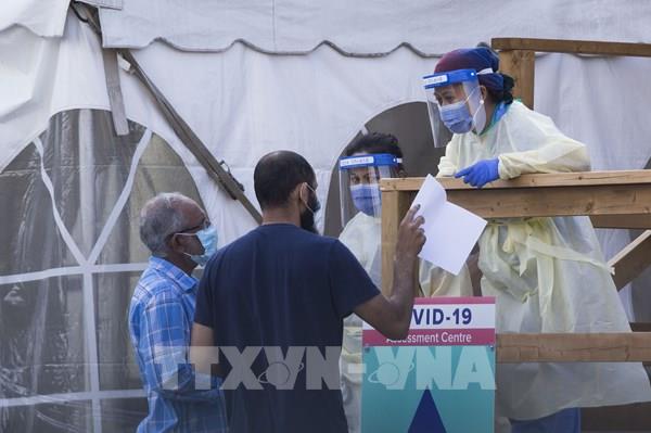 Canada xuất hiện những cột mốc đáng lo ngại về COVID-19