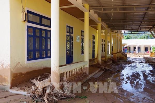 Quảng Trị: 14 trường học còn ngổn ngang sau mưa lũ