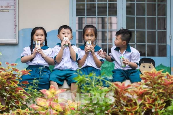 Chương trình Sữa học đường được tỉnh Hậu Giang mở rộng phạm vi thí điểm