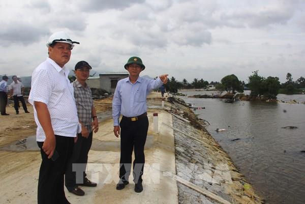 Ứng phó bão số 9: Bình Định ứng cứu 8 tàu, thuyền trên biển, di dời hàng nghìn hộ dân